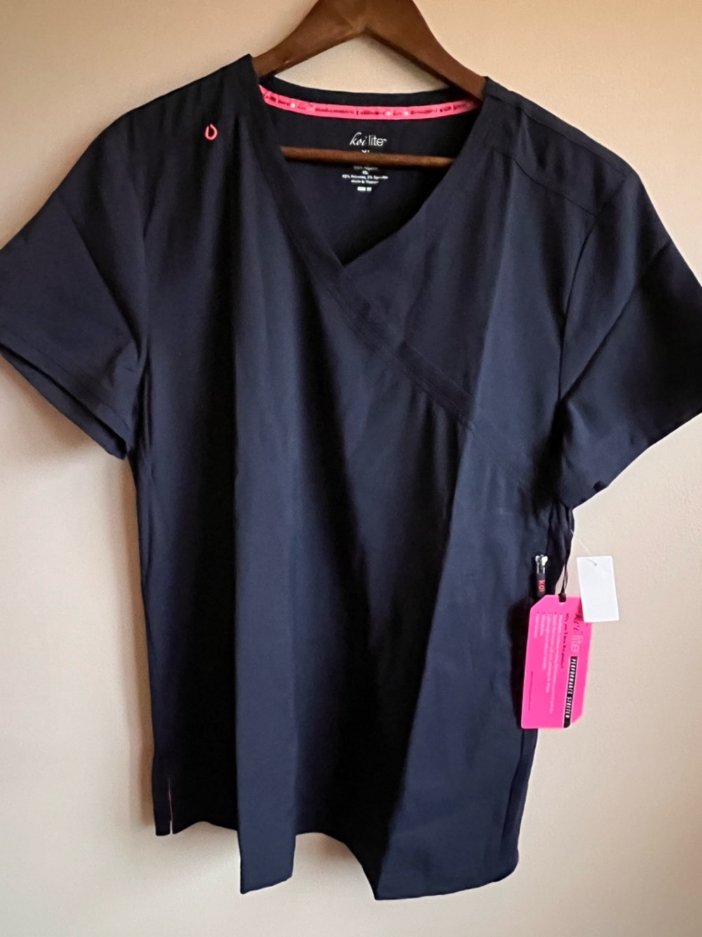 NWT Koi Lite Scrub Tops Lot M & XL Slim Fit Dobby Stretch Nurse Medical